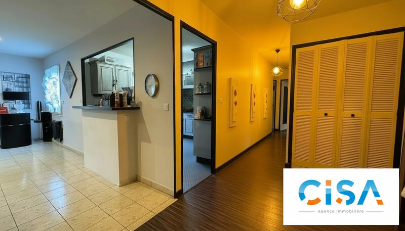 Maison - 95 m² - 5 pièces