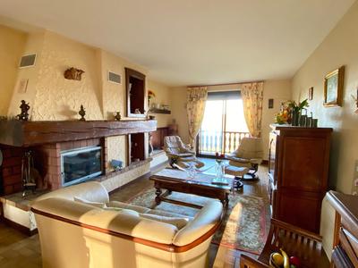 Maison - 96 m² - 5 pièces