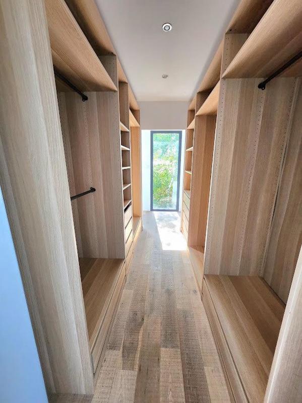 Maison - 207 m² - 7 pièces