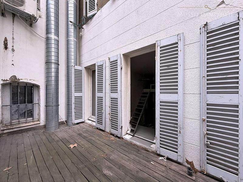 Immeuble - 230 m² - 7 pièces