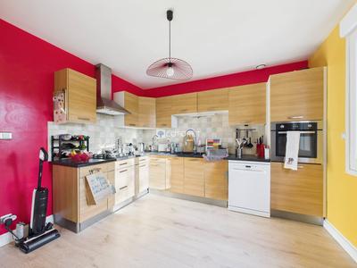 Maison - 88 m² - 4 pièces