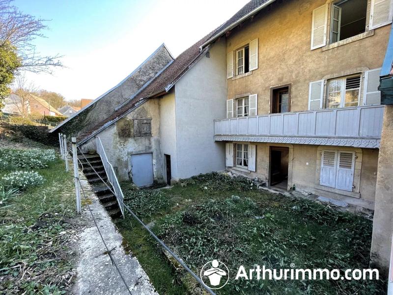 Maison - 182 m² - 9 pièces