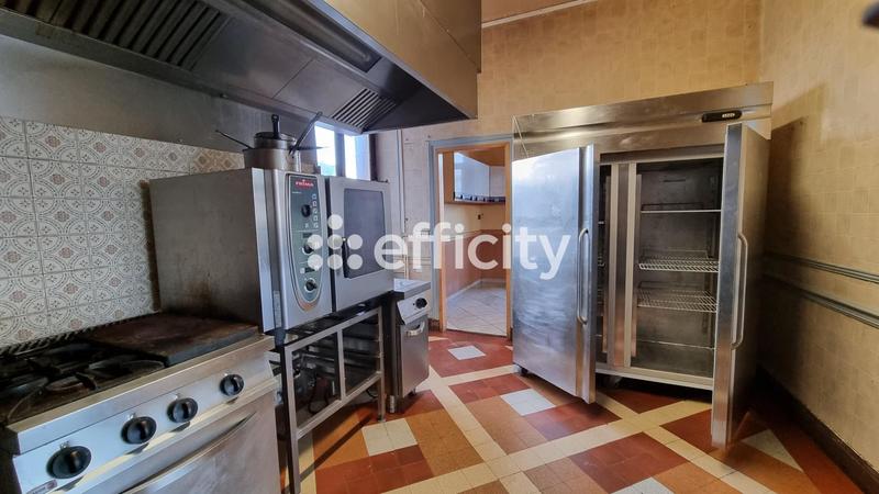 Maison - 200 m² - 10 pièces