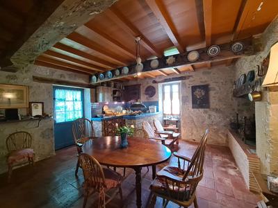 Maison - 186 m² - 5 pièces