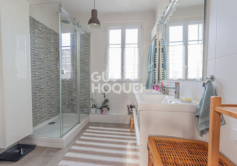 Maison - 97 m² - 6 pièces