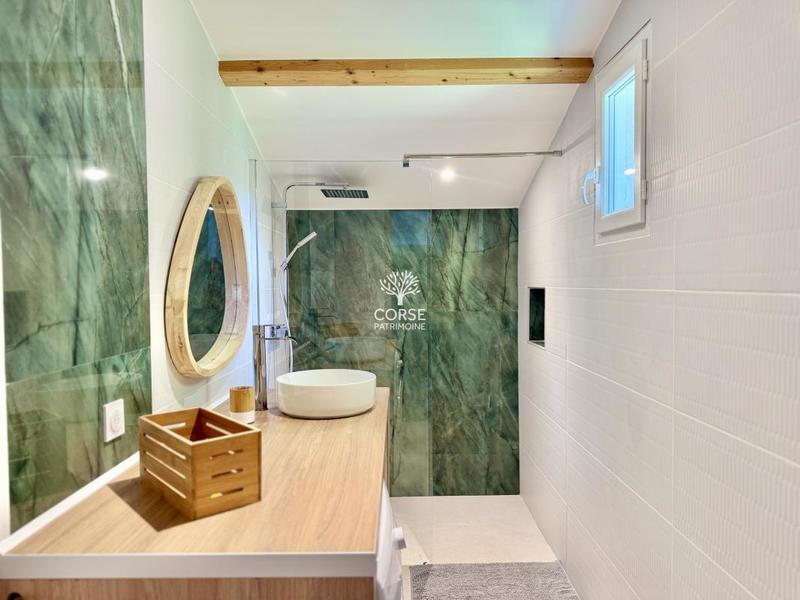 Maison - 190 m² - 7 pièces