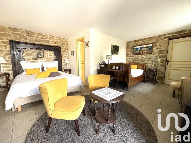 Maison - 387 m² - 15 pièces