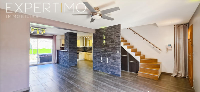 Maison - 150 m² - 8 pièces