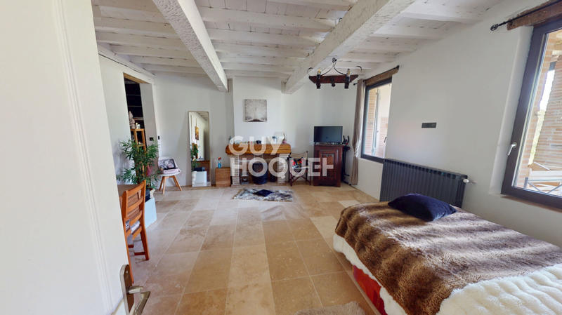 Maison - 490 m² - 10 pièces