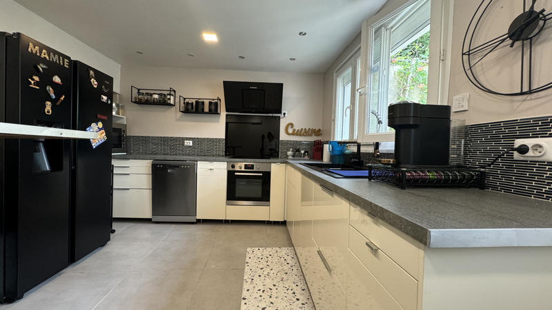 Maison - 110 m² - 4 pièces