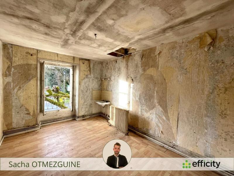 Maison - 270 m² - 15 pièces