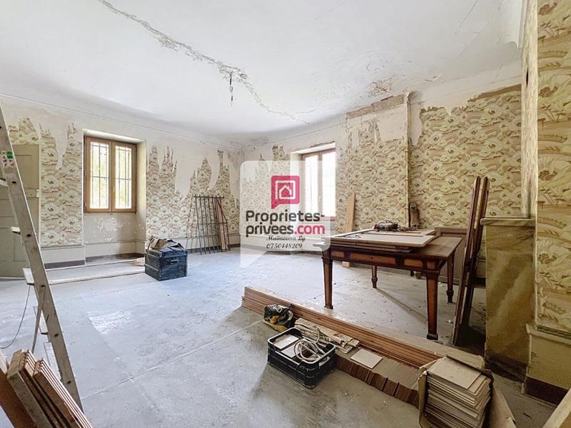 Maison - 621 m² - 12 pièces