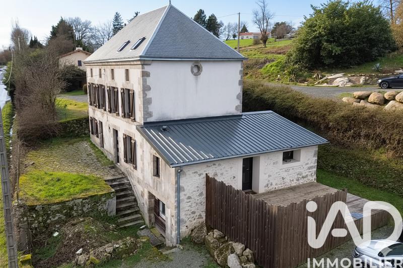 Maison - 137 m² - 5 pièces