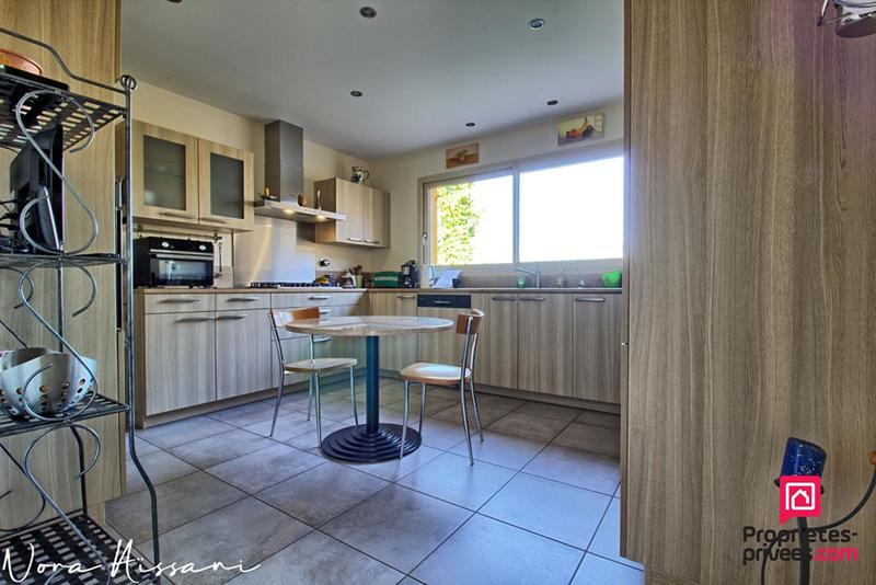 Maison - 195 m² - 6 pièces