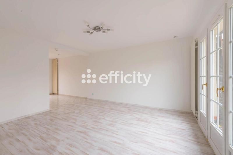 Pavillon - 150 m² - 6 pièces