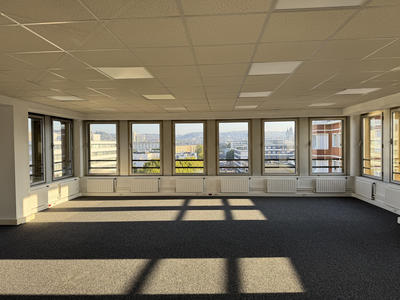 Local commercial - 269 m²