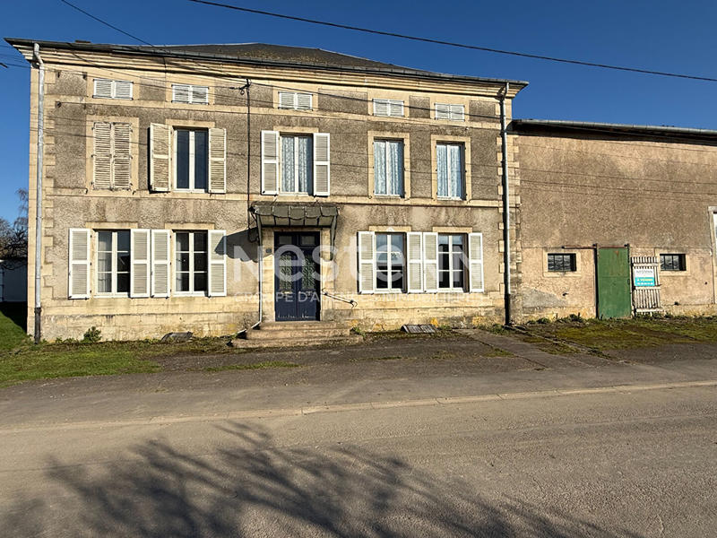 Maison - 259 m² - 10 pièces