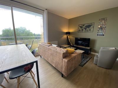 Appartement - 92 m² - 1 pièce