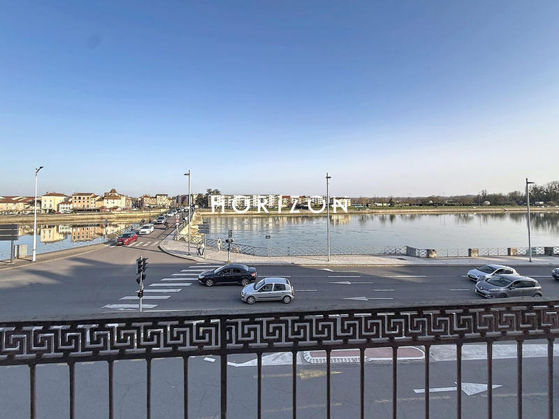 Appartement - 93 m² - 4 pièces