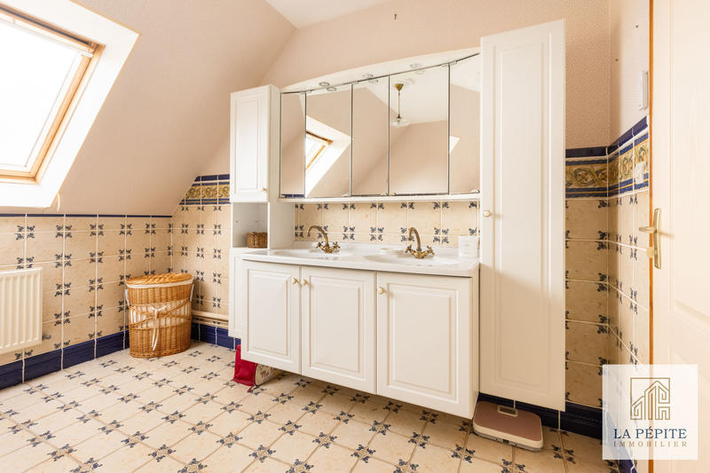 Maison - 156 m² - 6 pièces