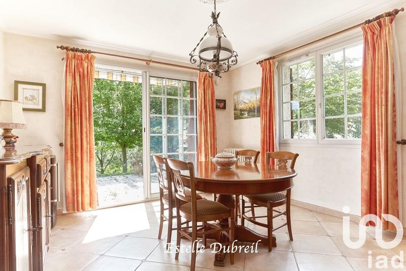 Maison - 186 m² - 10 pièces