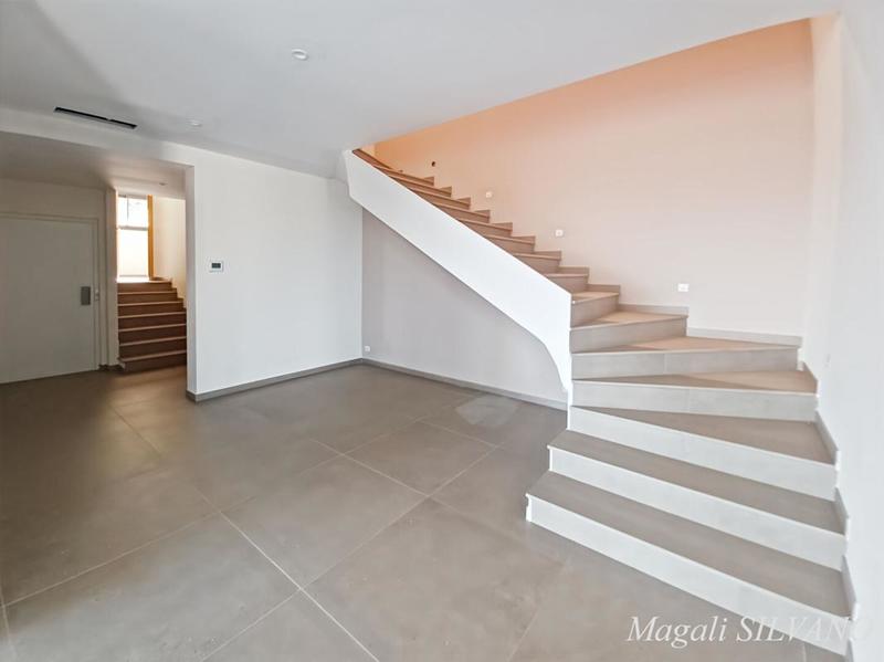 Villa - 280 m² - 7 pièces