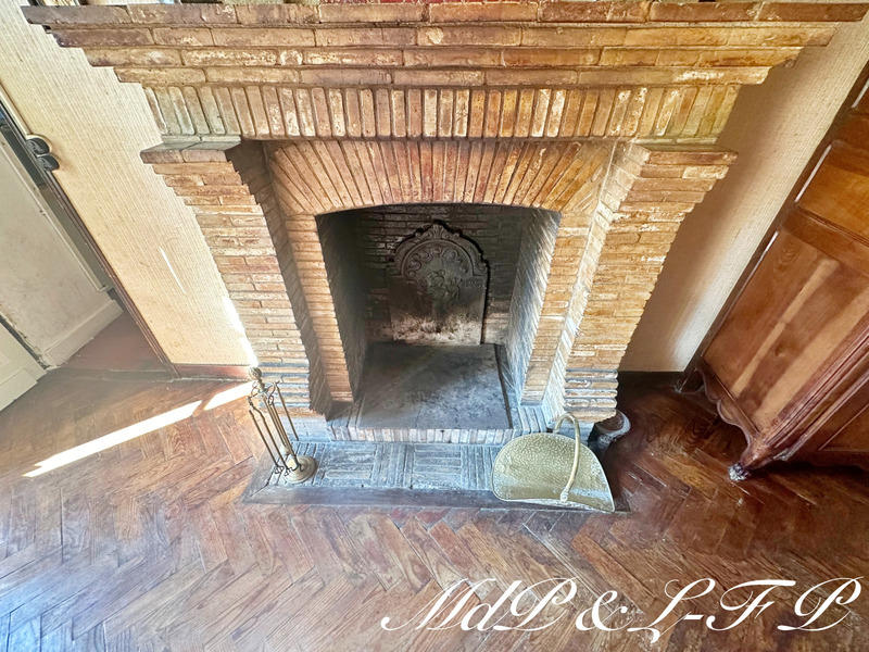 Maison - 241 m² - 7 pièces