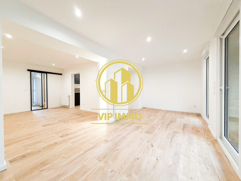 Maison - 80 m² - 5 pièces