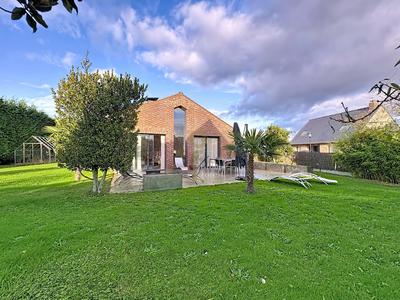 Maison - 183 m² - 12 pièces