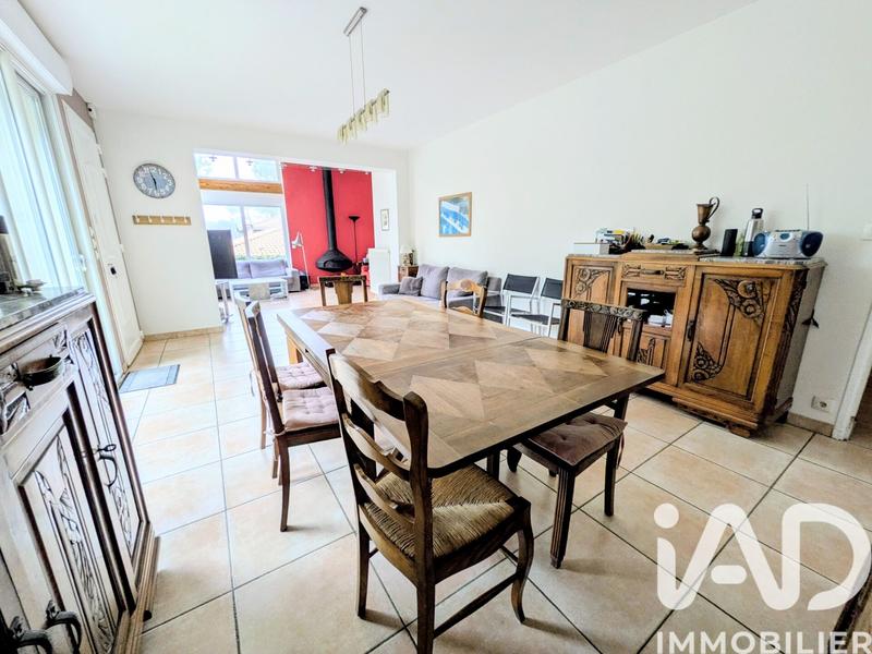 Maison - 178 m² - 8 pièces