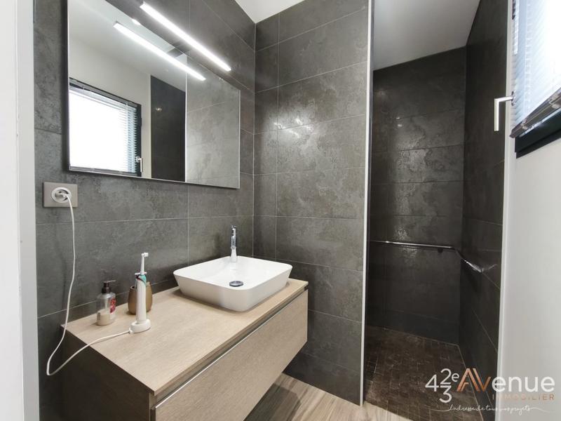 Villa - 199 m² - 6 pièces