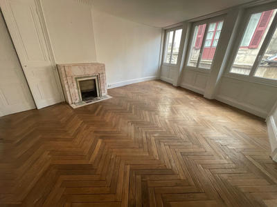 Appartement - 115 m² - 4 pièces