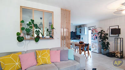 Maison - 102 m² - 5 pièces