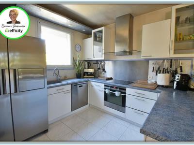 Maison - 230 m² - 8 pièces