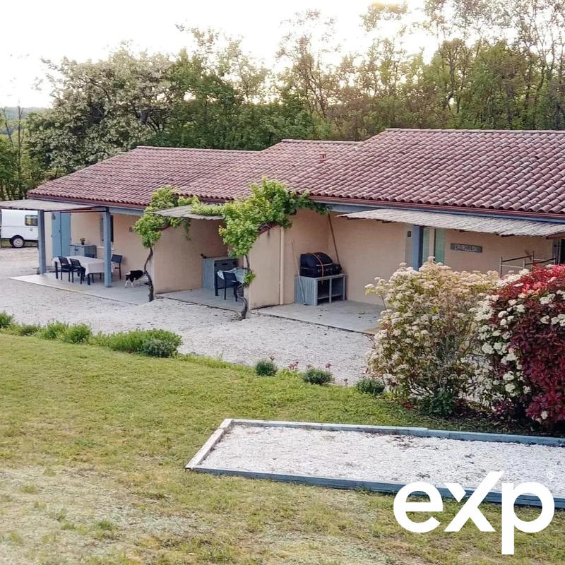 Maison - 185 m² - 11 pièces