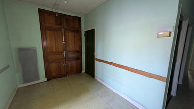 Local commercial - 95 m² - 7 pièces