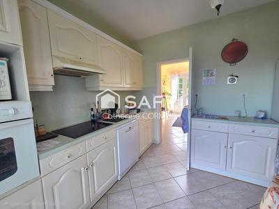 Maison - 172 m² - 8 pièces