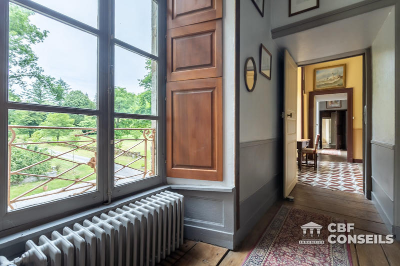 Château - 560 m² - 15 pièces