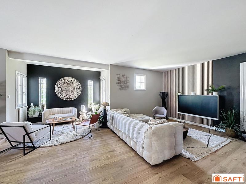 Maison - 226 m² - 7 pièces