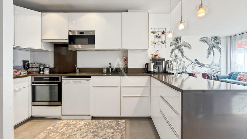 Appartement - 80 m² - 4 pièces