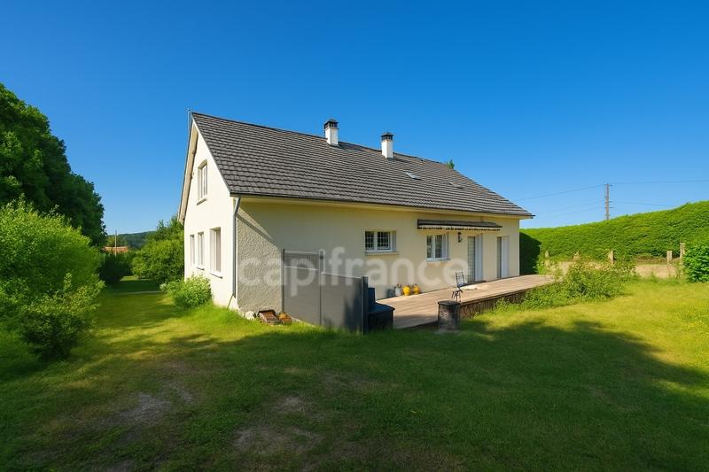 Maison - 222 m² - 8 pièces