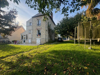 Maison - 145 m² - 7 pièces