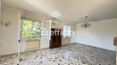 Maison - 100 m² - 6 pièces