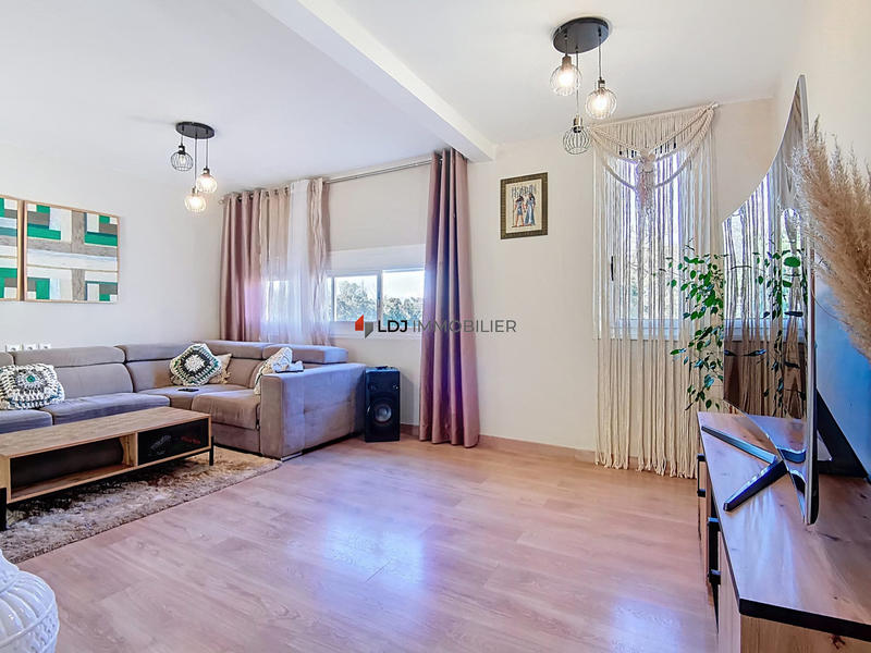 Maison - 94 m² - 3 pièces