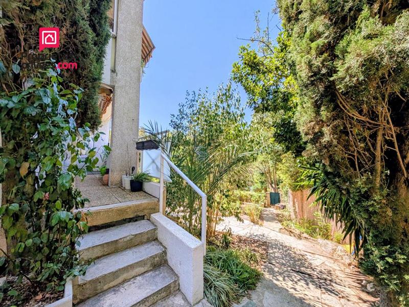 Appartement - 90 m² - 4 pièces