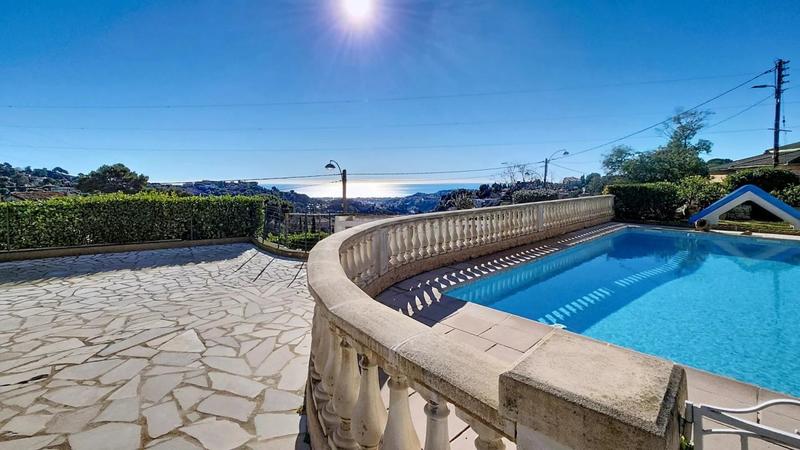 Maison - 152 m² - 6 pièces