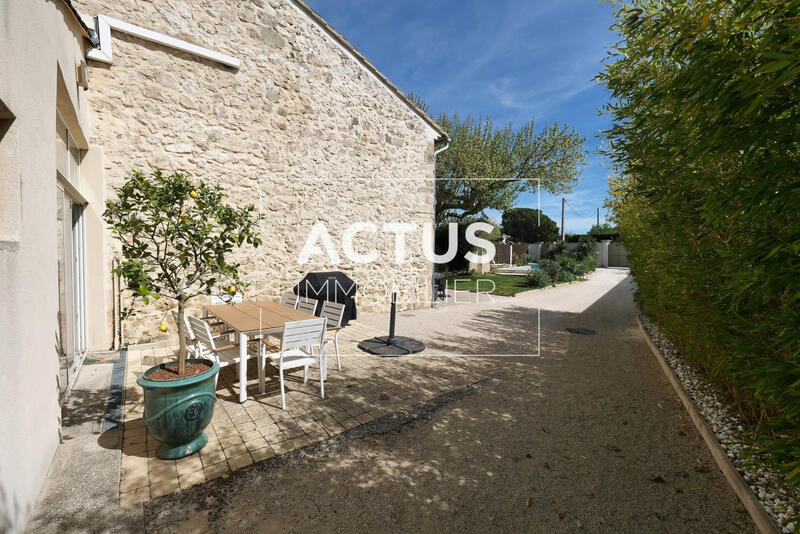 Maison - 195 m² - 6 pièces