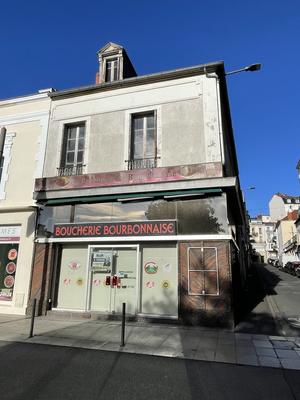 Appartement - 120 m² - 8 pièces