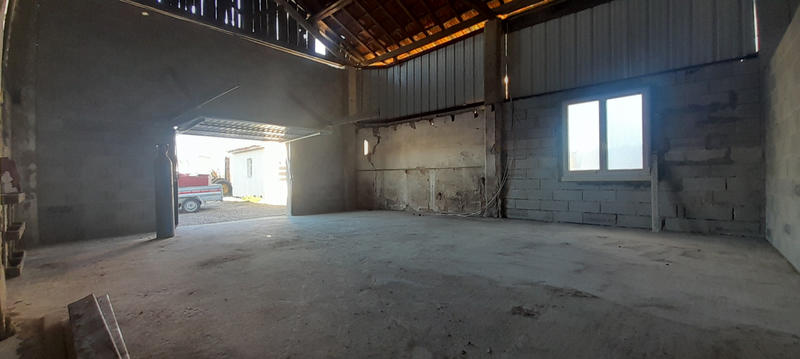 Parking / Garage - 112 m²