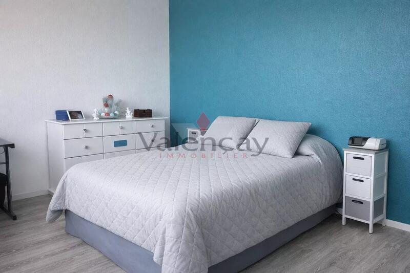 Appartement - 98 m² - 4 pièces